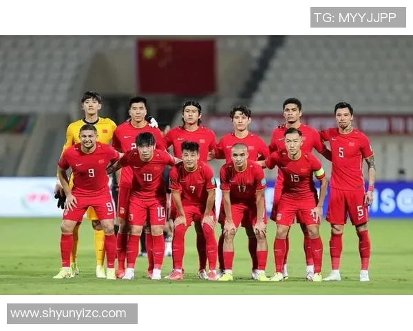 足球场上的冲突与对决：盘点那些因打架而被记住的足球球星